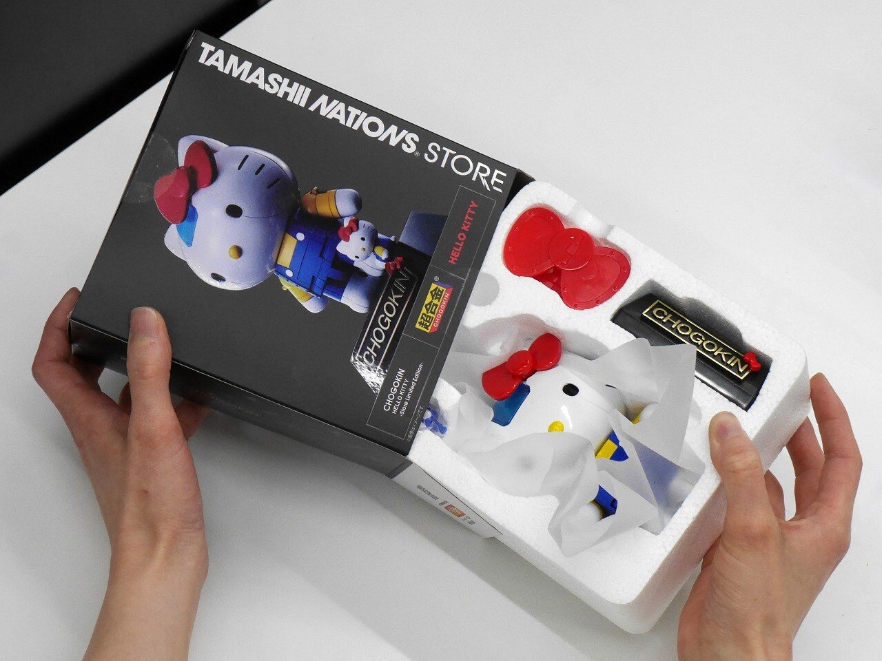 魂ストア限定商品「超合金 ハローキティ -Store Limited Edition