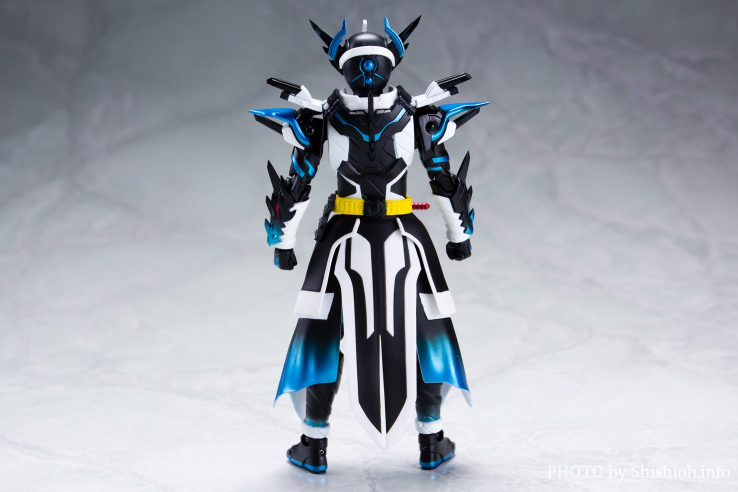 レビュー】 S.H.Figuarts 仮面ライダークローズエボル