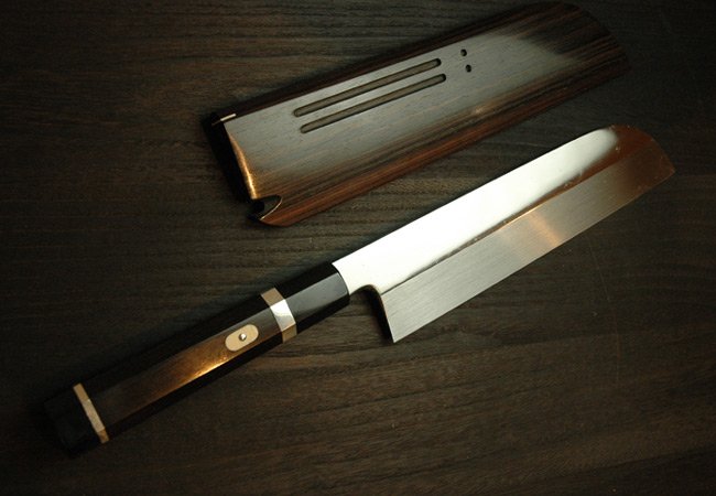 鎌薄刃包丁 本焼 8寸 黒檀銀巻 鞘付 【包丁の＠堺英】