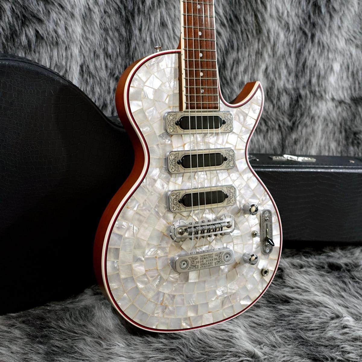 ZEMAITIS Custom Shop Tony's Collection S22ST 3S JCR Pearl Front