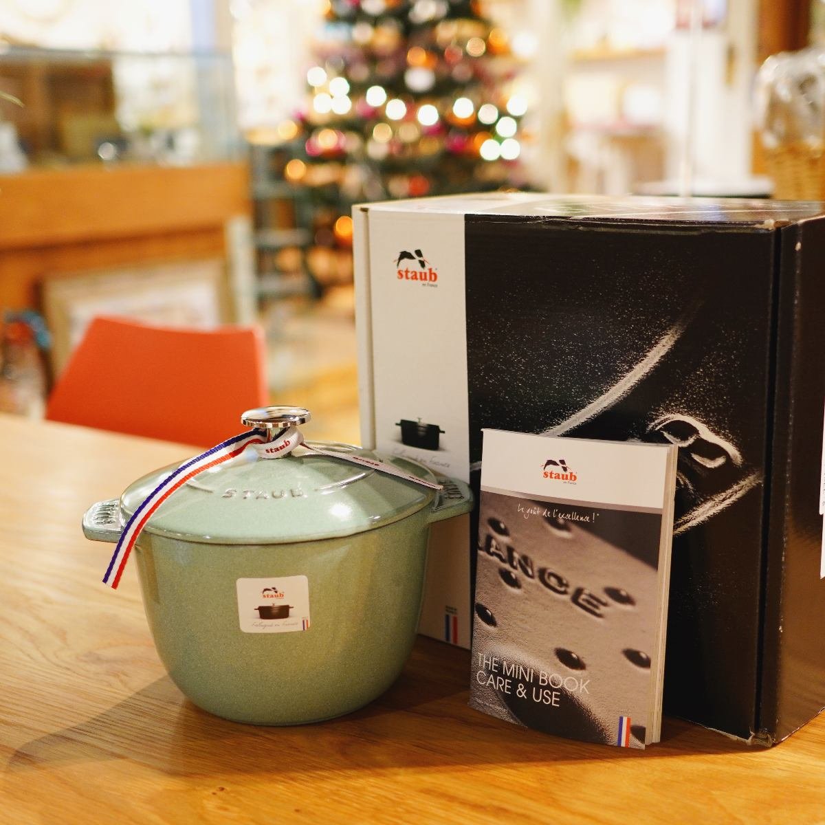 ストウブ / STAUB ピコ ココット 鋳物ホーロー鍋 18cm 赤 中古 料理