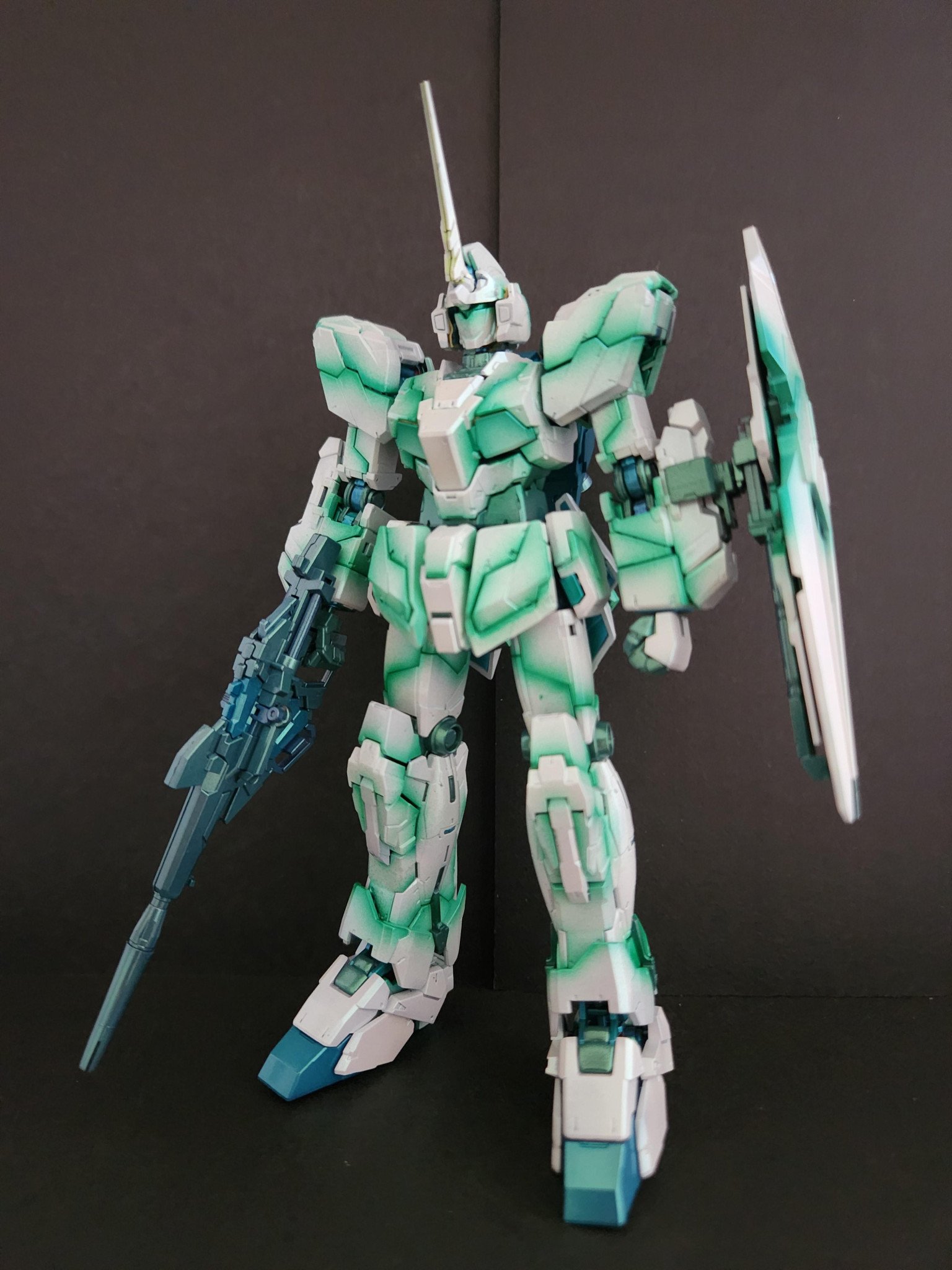 覚醒ユニコーンガンダム(ユニコーンモード)｜うらまさんのガンプラ作品