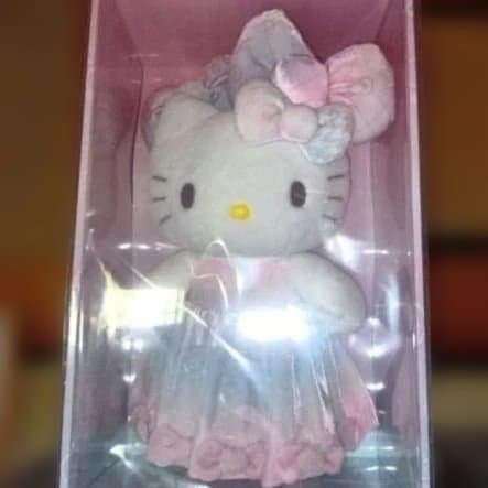18日迄ハローキティ50周年限定バースデードールぬいぐるみ箱入激レア完売BIG ハローキティ バースデードール 50周年 - メルカリ