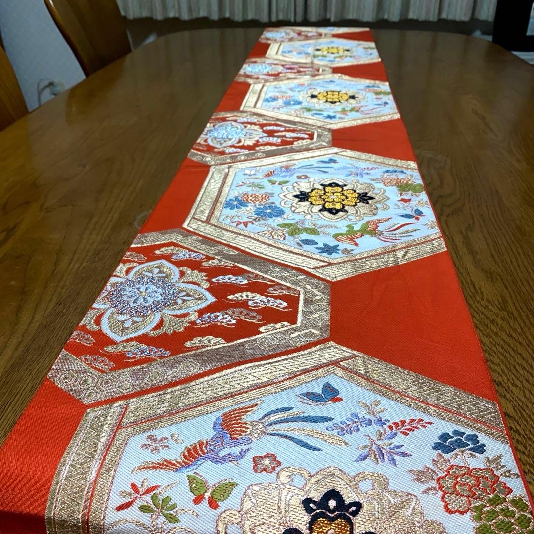 table runner 祝い吉祥 帯リメイク - メルカリ
