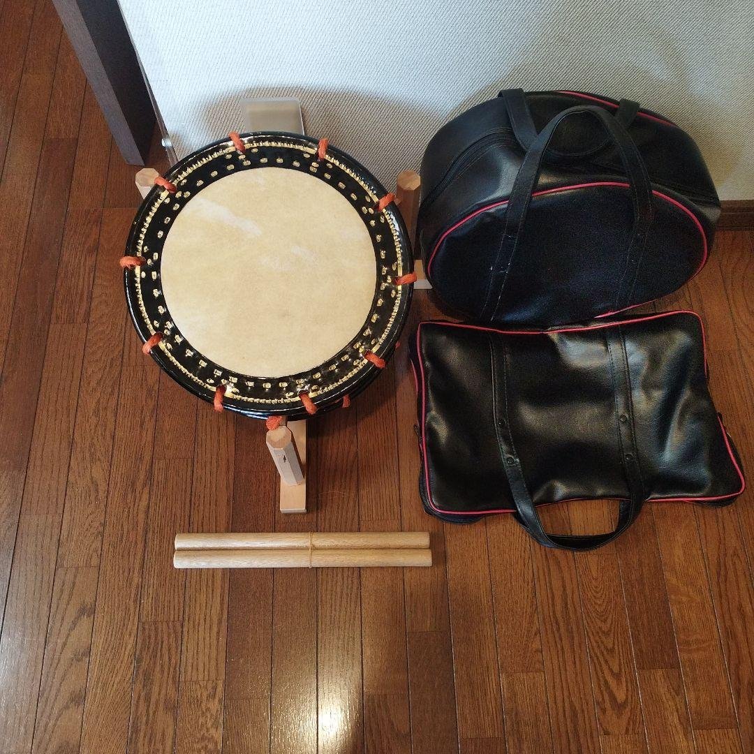 締太鼓　、台、撥、ケースセット 送料込 座敷用締め太鼓セット 水牛皮 直径35cm×高さ15cm 太鼓台・バチ2本付き