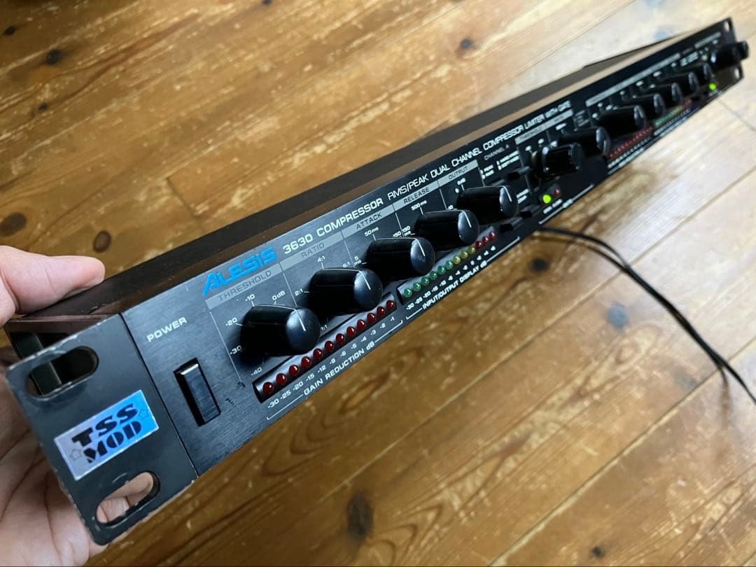 ● Alesis 3630 Compressor 改造品 名機 ○ Alesis 3630 Compressor 改造品 名機 ○ Alesis 3630 Compressor