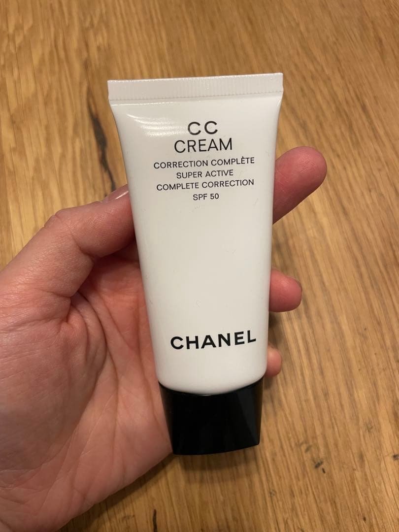 CCクリーム CHANEL CC CREAM 10 BEIGE SPF 50 30ml Amazon.co.jp: CHANEL Chanel CC Cream N (#10 Beige) SPF 50/PA+++
