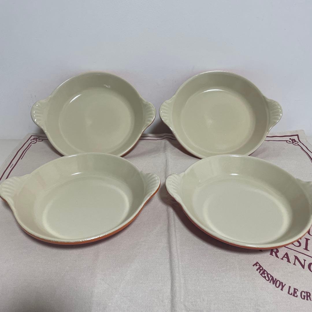 《美品》レア!!ルクルーゼ 4個セット ミニラウンド シャローキャセロール