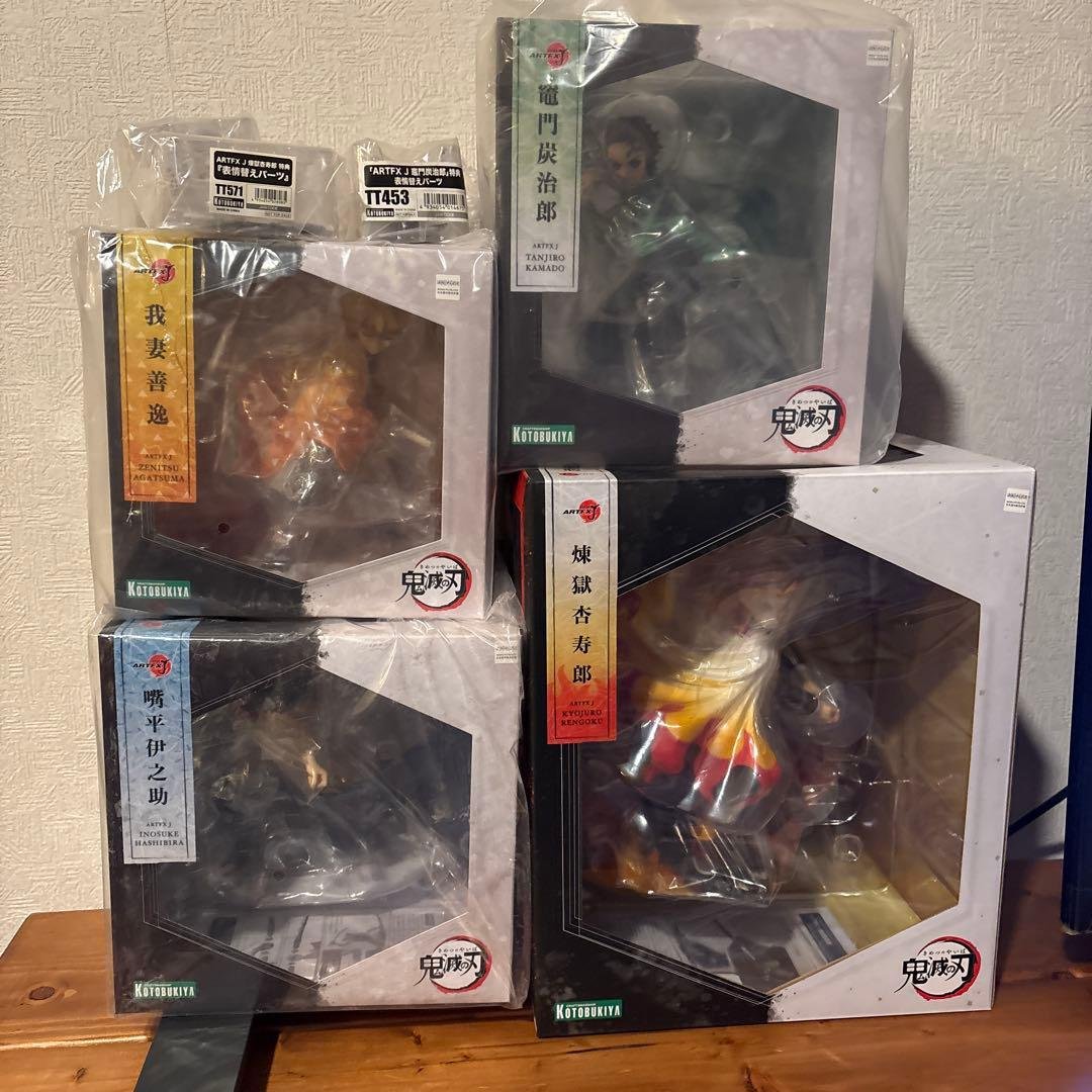ARTFX J 鬼滅の刃　煉獄、炭治郎、伊之助　善逸　顔替パーツ付き　4体セット ARTFX J 我妻善逸 1/8スケール PVC塗装済み完成品 [アニメ「鬼滅の刃