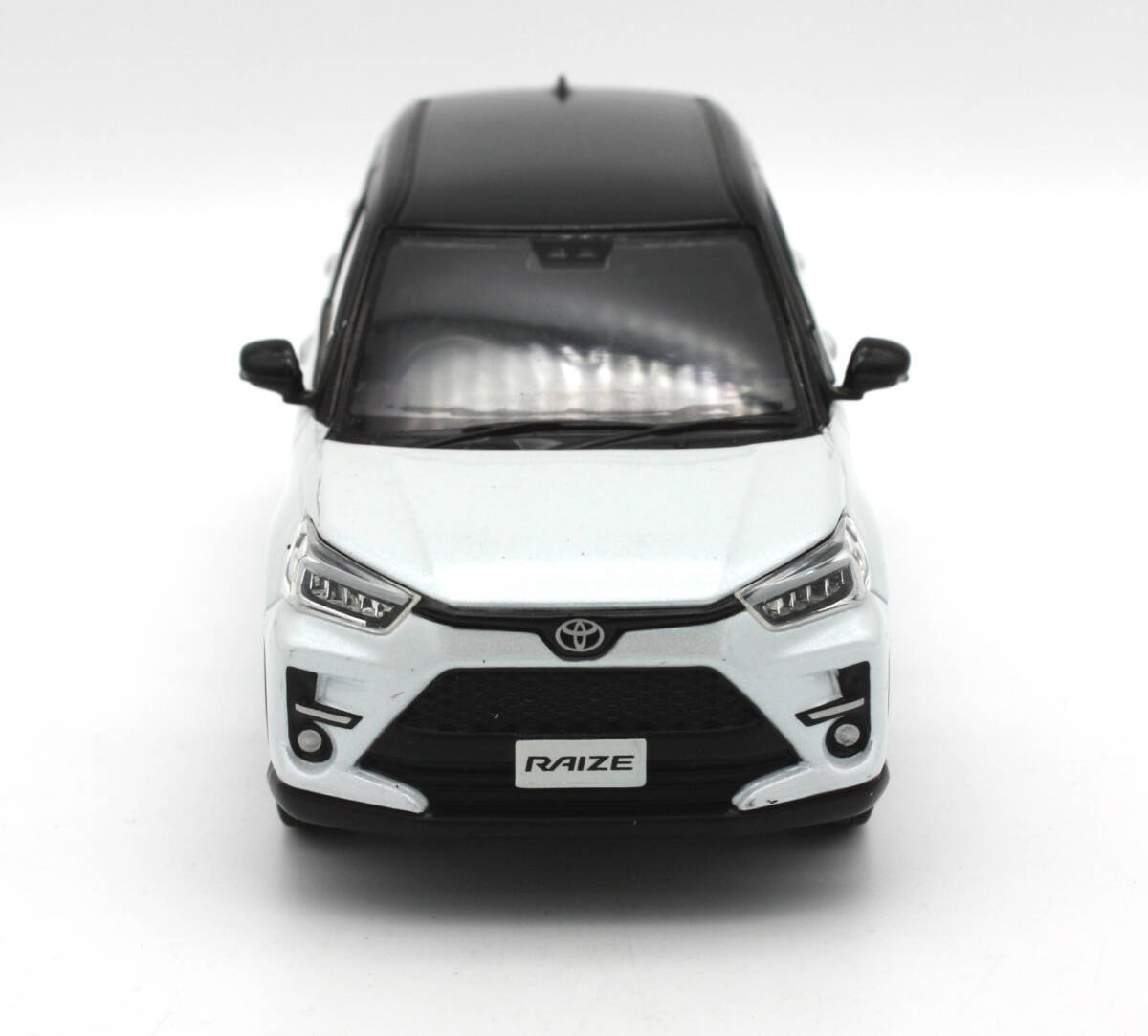 TOYOTA トヨタ 非売品 RAIZE ライズ 1/30 ダイキャストカー HX3