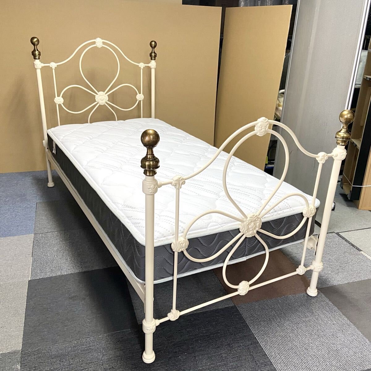 Yahoo!オークション -「ローラアシュレイ ベッド」の落札相場・落札価格