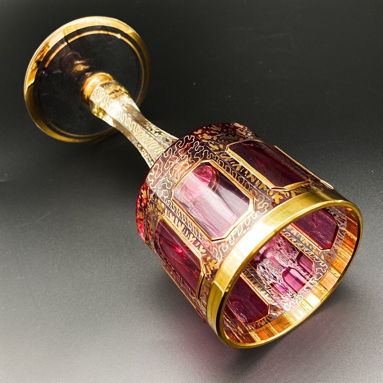 ボヘミアガラス エーゲルマン パネルグラス ワイングラス ロゼ 金彩