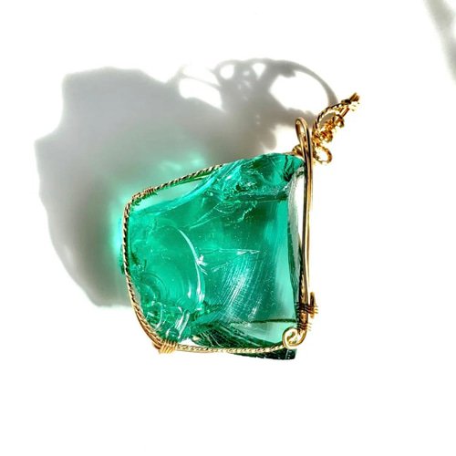 アンダラクリスタル：エメラルドシフト 14kgf ネックレス・ペンダント