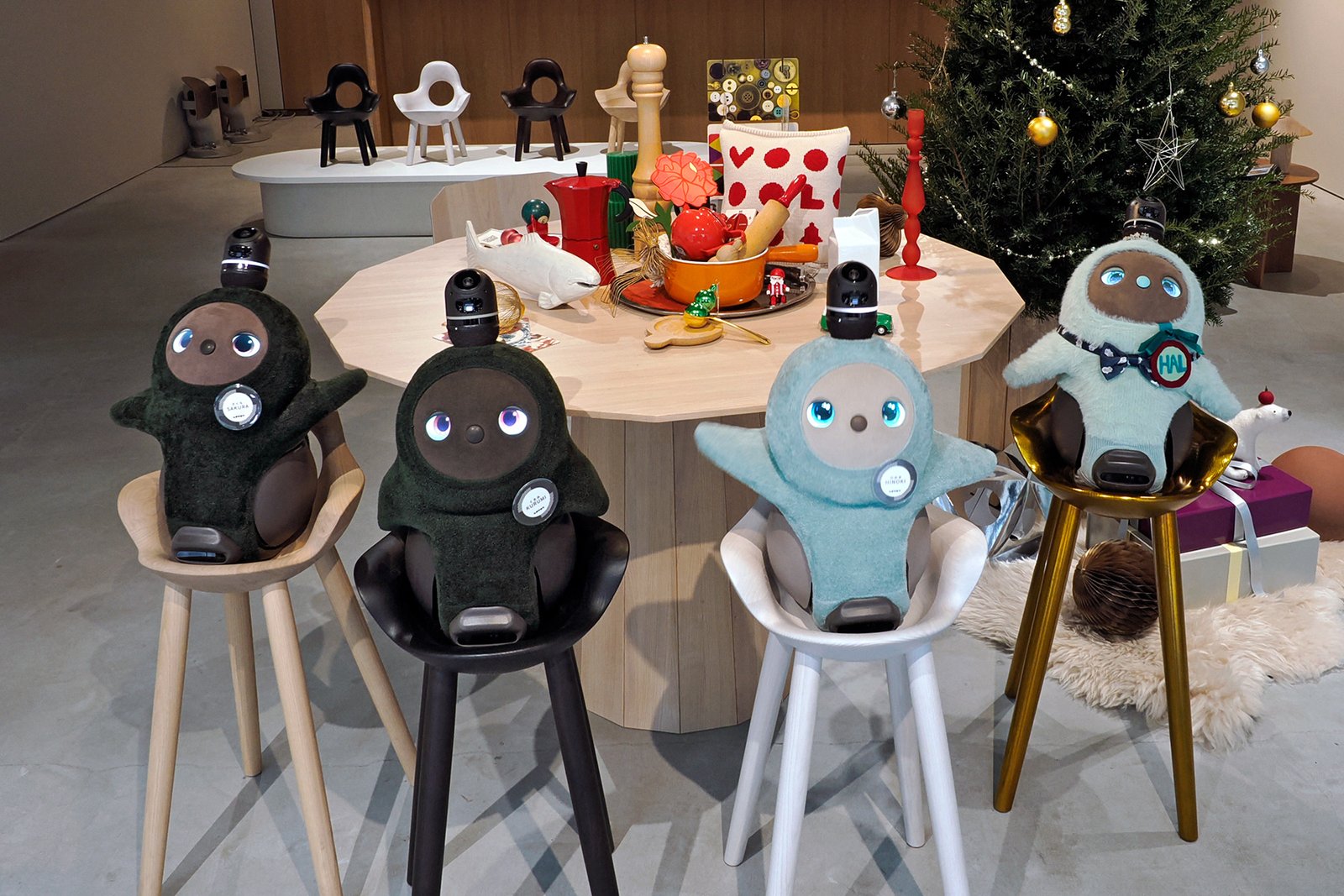 小売 LOVOT 1/1 クリスマスツリー 2024 らぼっと ラボット LED等身大